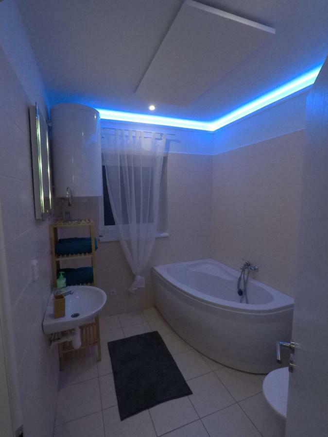 Apartman Reggie - Pec Pod Snezkou Exterior photo
